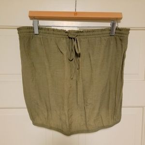 NY & Company haltet top - Size Medium